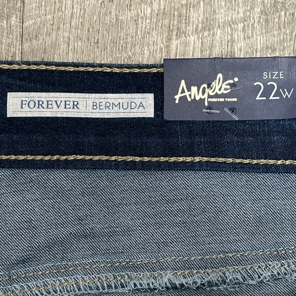 Women’s Angels 22W 2X Navy Blue Denim Jeans Shorts Rolled Hem Stretch NWT - Picture 10 of 12